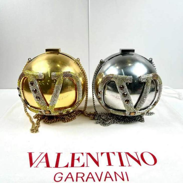 Picture of Valentino Handbags _SKUfw167760713fw